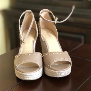 MK wedge beige open toe shoes with strap. 4”wedge
